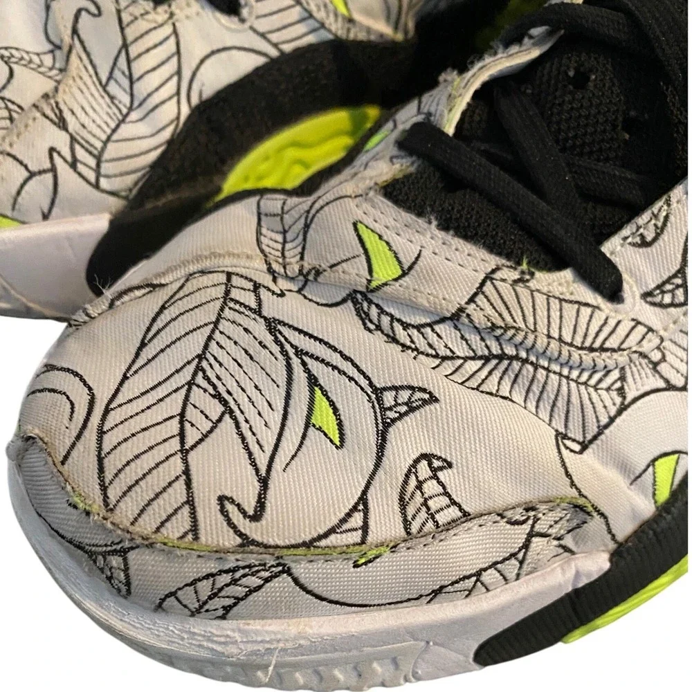 Jordan dominate court
